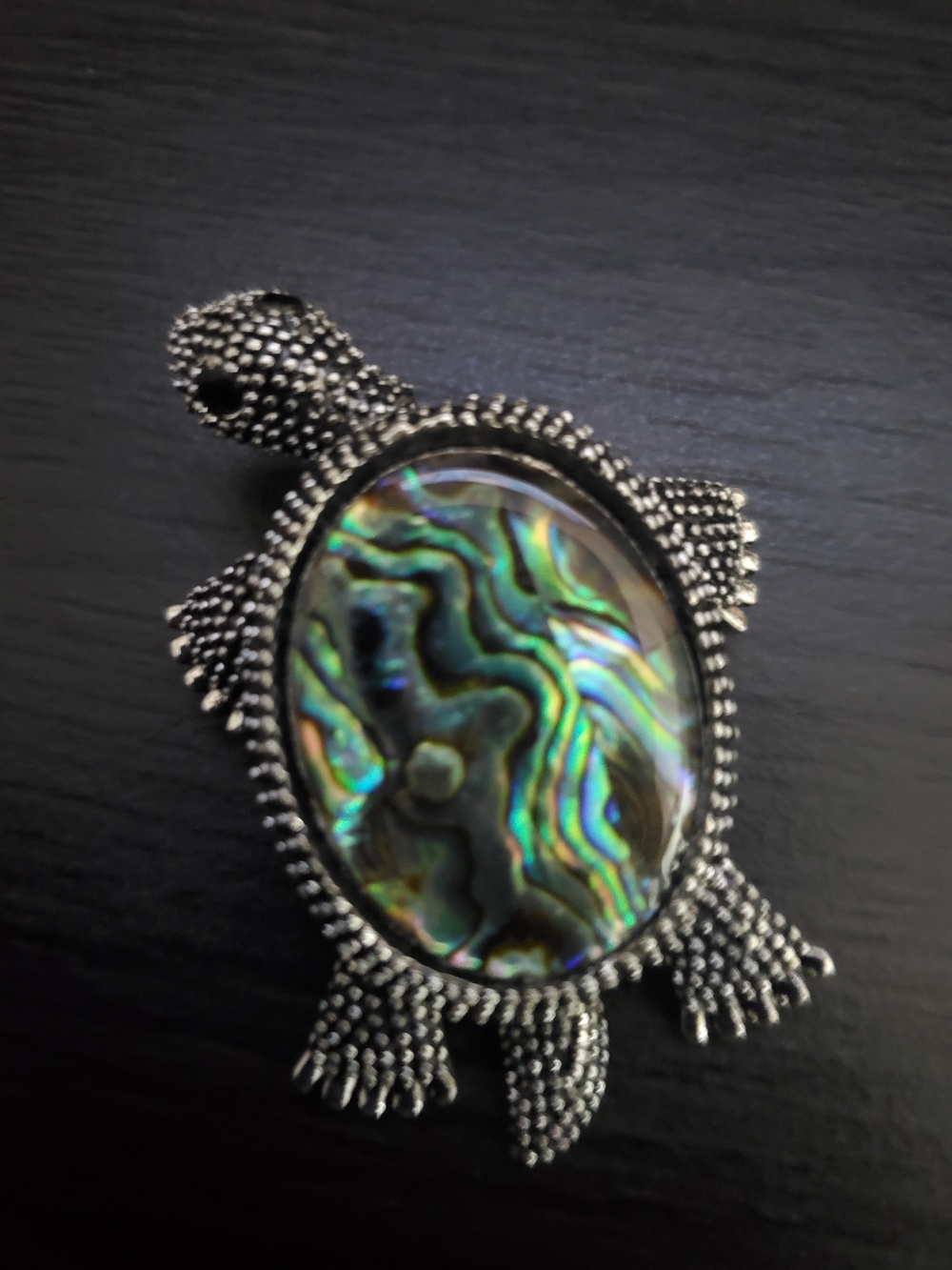 Turtle Abalone Shell Pendant Necklace - Iridescent Green Silver